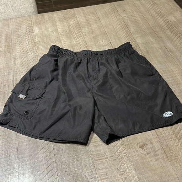 EUC Men’s Quicksilver swim trunks with elastic and drawstring waist - Picture 1 of 5
